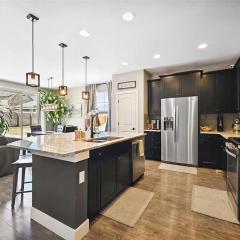 4BR Home close to Airport