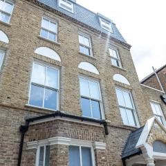 Premier London Apartments Near Camden markets very close to tube stations by Sojo Stay