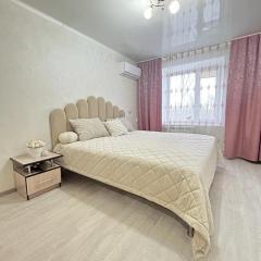 Двухкомнатные апартаменты на улице Естая, дом 89 напротив ТД Артур