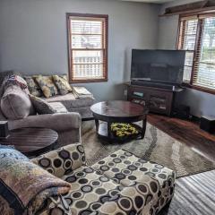 Cozy 2 BR House in Davenport