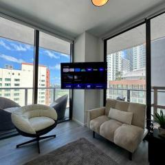 Tranquil Miami Rooftop Escape studio apt
