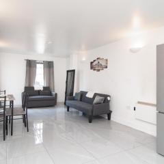 2 bed 2 bath city centre sleep 7