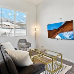 Gleaming Contemporary Home in Buckeye with Pool,BBQ