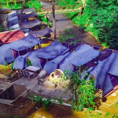 wulandari reverside camping ground pinus singkur