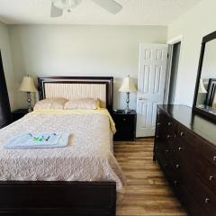 2 private rooms in a quiet neighborhood can book up to 4 people