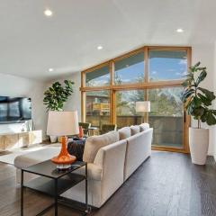 Mountain views and access! 4BR 3.5BA
