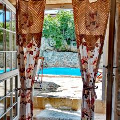 Villa Festina Lente - cosy & authentic villa with private heated pool