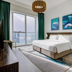 Avani Plus Palm View Dubai Suites