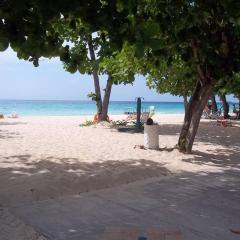 Studio Apt on 7 Mile Beach at Negril Beach Club