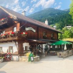 Almhütte zwei Welten