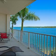 Oceanfront Luxury Condo! Mins to beach! Rum Bar Next Door!