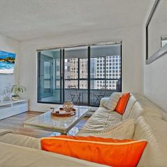 Modern Gem Stunning 2 Bedroom Apartment in Coal Harbour Shopping District