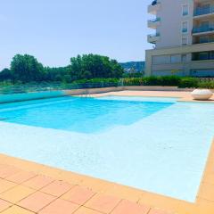 1 bedroom Sea view, swimming pool, beach on foot, parking