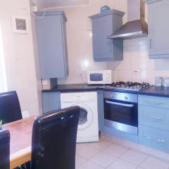 3 bed kings cross guest house