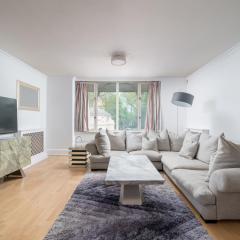 Luxury St Johns Wood 2-bed with 24hr Concierge