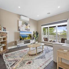 Lovely 3-Bed with Alfresco Dining in Prime Suburb