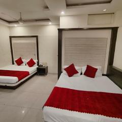 Hotel Hare Krishna Paharganj Near New Delhi Railway Station