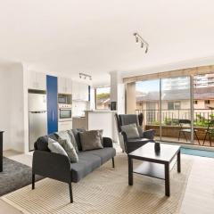 Large 1-Bed with Swimming Pool in Iconic Bondi