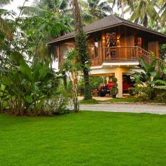Villa Woods & Palms