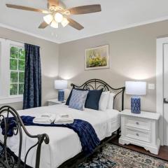 Blue Bungalow 2BR1BA Lexington