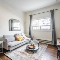 Modern Condo 1BR - Near Trinity Bellwoods Park