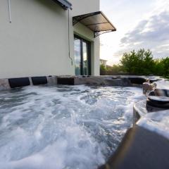 Jacuzzi & luxury house