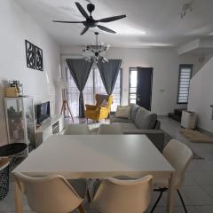 Halaman Homestay, Bandar Mahkota Banting