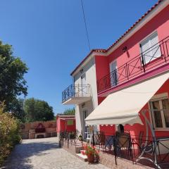 DIMITRIS EYRIAKIS COTTAGE