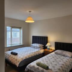 Nice Dublin 3 bedrooms near Airport & Dublin City 7people