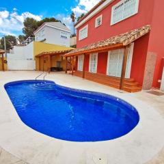 Moderno chalet con piscina