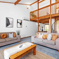 1 Cottesloe - Steps From Beach - Sleeps 3 Wifi