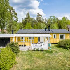 3BDR close to nature a beautiful home LAKE nearby