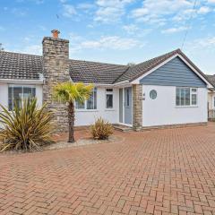 3 Bed in Mudeford NFL96