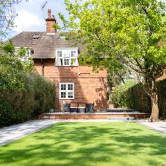 Amazing house with free parking in Hampstead