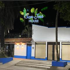 San José HOUSE