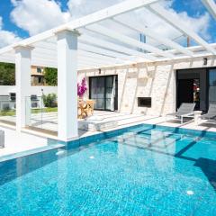 LUZ BLANCA Rooftop seaview villa
