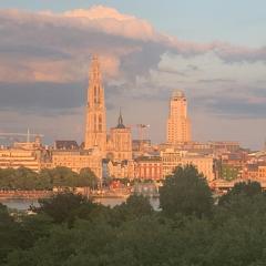 Apartment Linkerover- City Centre & Cathedral view