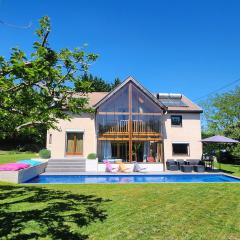 VILLA "Le Jardin" - Piscine chauffée couloir 12m - Spa Balnéo Hammam - 4 Chambres dont une Love Room de 35m2 avec lit rond, vidéo projecteur Netflix, climatisation