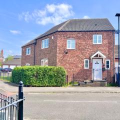 Payler House Sheffield-WiFi -Large Parking Space-cozy 4 bedrooms