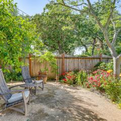 Romantic Casita with Garden and Deck 2 Miles to Plaza!