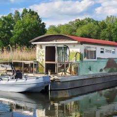 Amazing Ship In Havelsee Ot Ktzkow With House Sea View