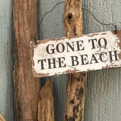 'Sunidaze House Beachside' by Accom Holidays