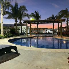 New°Family°Pool°Spacious°Backyard°King°BBQ°Gated