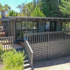 Honey Bee Lodge at Goughs Bay