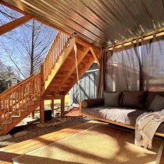 Modern & Cozy on Private Lane, Minutes to Airport