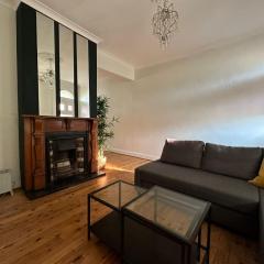 Comfortable 2 Bedroom House Glebe