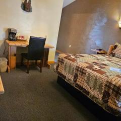 Nine Pines Motel
