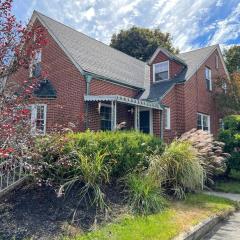 Spacious home in downtown White Sulphur Springs