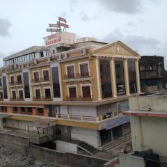HOTEL GRANDEUR
