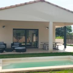 Villa de standing avec piscine proche d Uzès